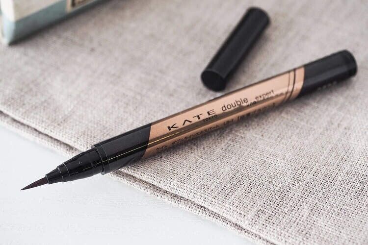 Kate Double Line Expert: Eyeliner untuk Tampilan Mata yang Natural dan Berbayang